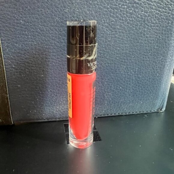 💄2 for $12  Victoria Secret Ladies Get Glossed Lip Shine 0.17 oz Totally Hot Ma - Picture 2 of 7